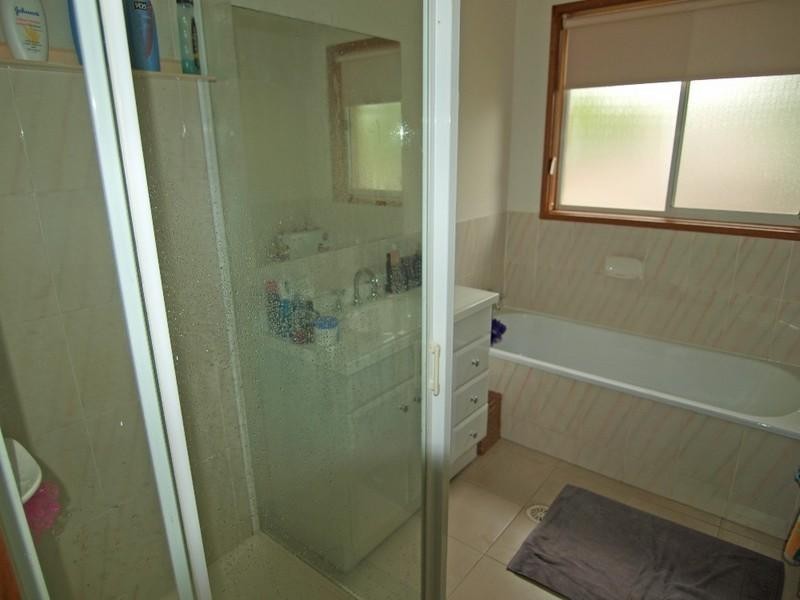 33 Pacific Road, Surf Beach NSW 2536