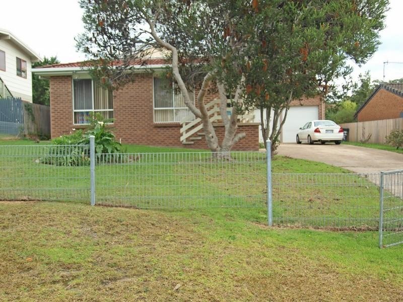 33 Pacific Road, Surf Beach NSW 2536