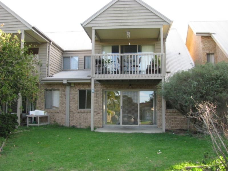 3/15 Eric Fenning Drive, Surf Beach NSW 2536