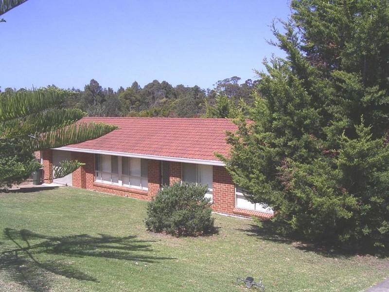 5 Thomas Mitchell Crescent, Sunshine Bay NSW 2536