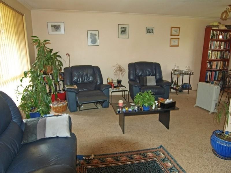 5 Thomas Mitchell Crescent, Sunshine Bay NSW 2536