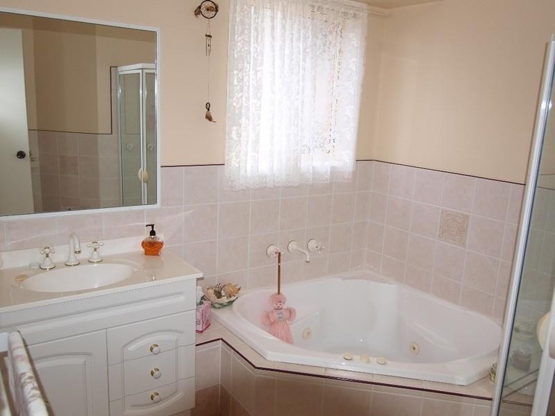 6 Banks Place, Sunshine Bay NSW 2536