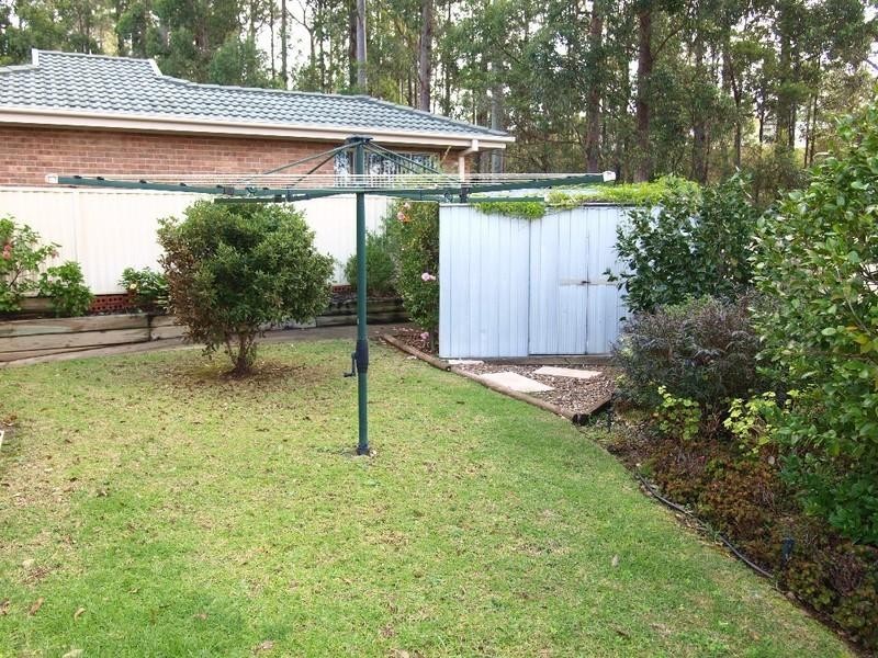 6 Banks Place, Sunshine Bay NSW 2536