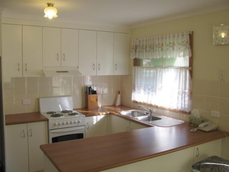 2 Sunpatch Parade, Tomakin NSW 2537