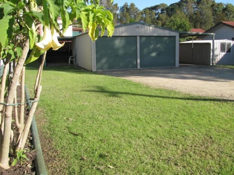 2 Sunpatch Parade, Tomakin NSW 2537