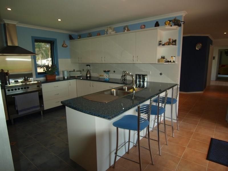 6 Burri Palm Way, Surfside NSW 2536