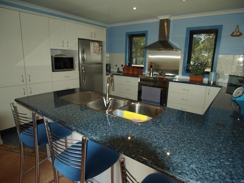 6 Burri Palm Way, Surfside NSW 2536