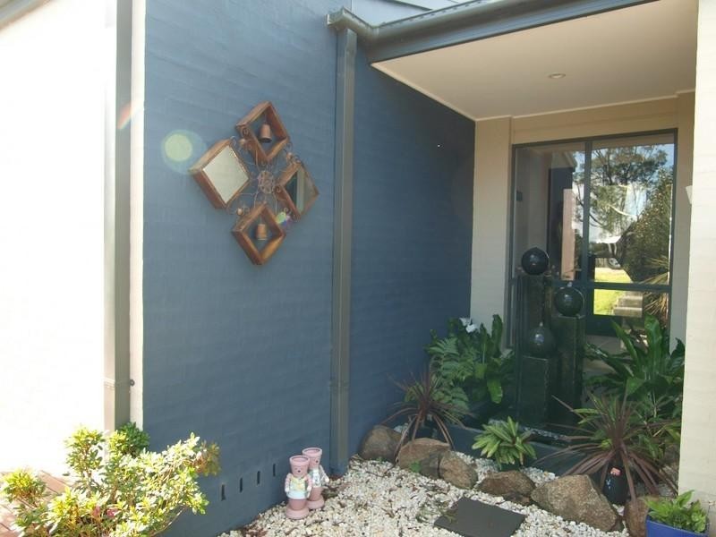 6 Burri Palm Way, Surfside NSW 2536