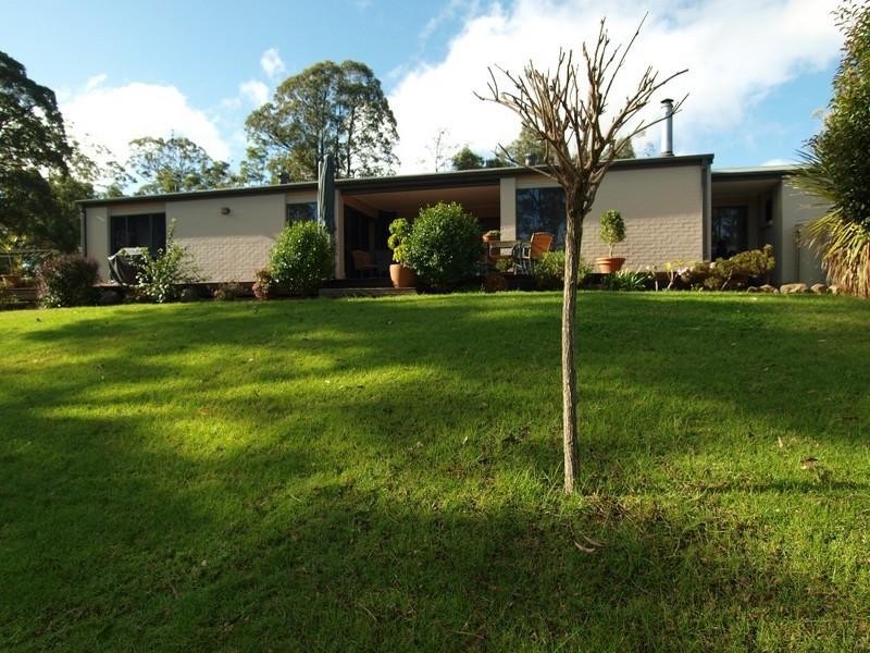 6 Burri Palm Way, Surfside NSW 2536