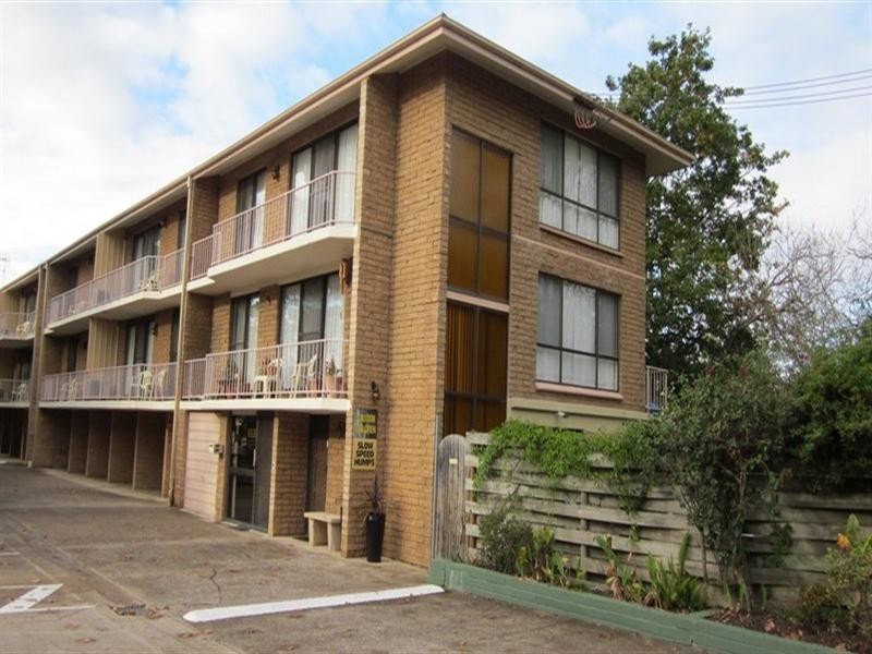 2/4 Matthew Parade, Batehaven NSW 2536