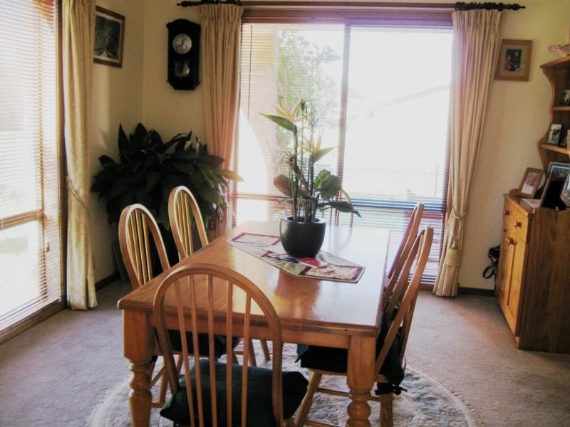 49 Kingston Parade, Tomakin NSW 2537