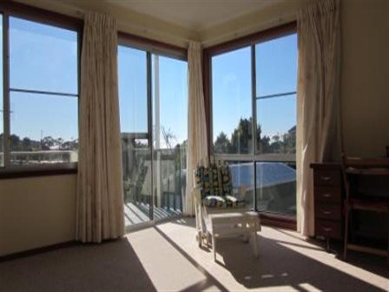 11 Yugura Street, Malua Bay NSW 2536