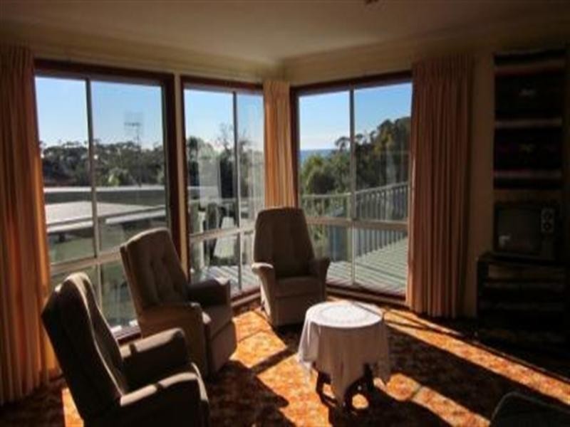 11 Yugura Street, Malua Bay NSW 2536