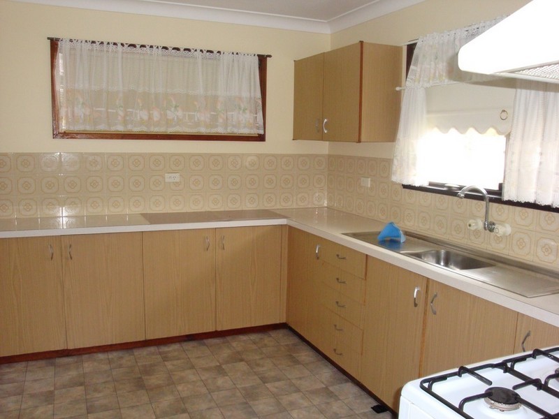 24 Golf Links Drive, Catalina NSW 2536