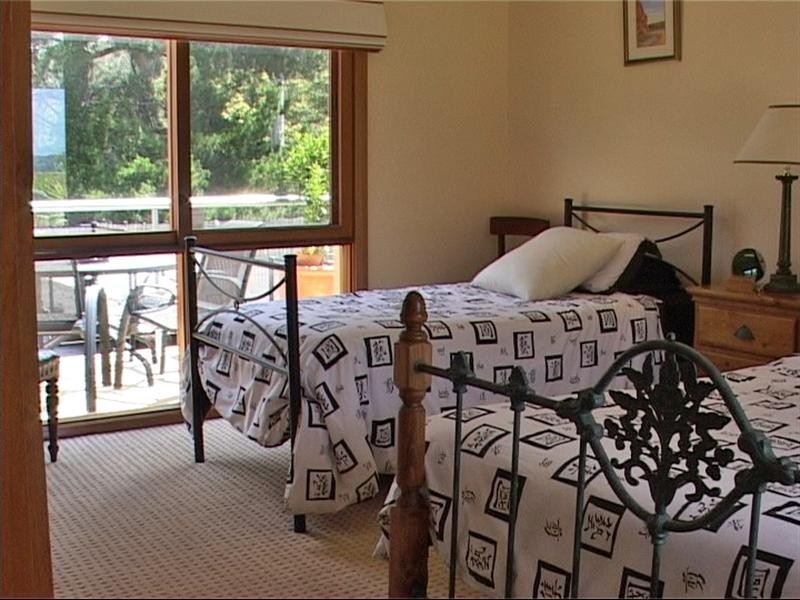 398 Beach Road, Batehaven NSW 2536