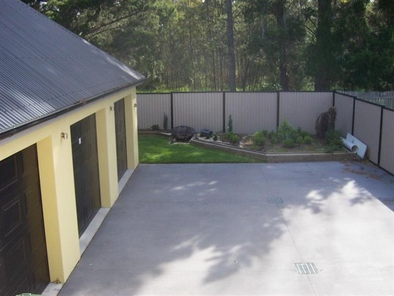 398 Beach Road, Batehaven NSW 2536