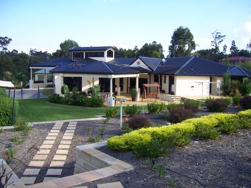 12 The Estuary, Mossy Point NSW 2537