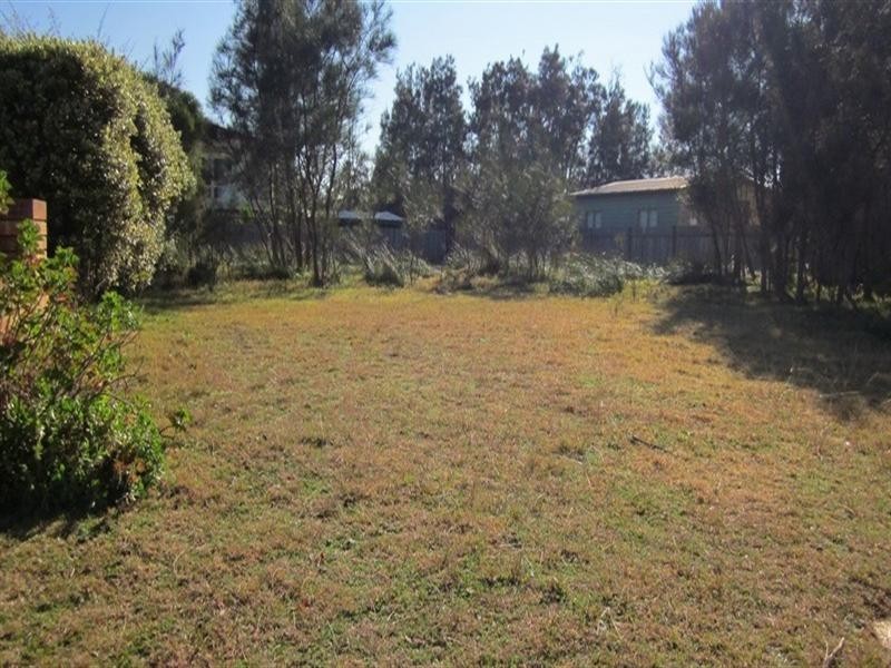 12 Maloneys Drive, Maloneys Beach NSW 2536