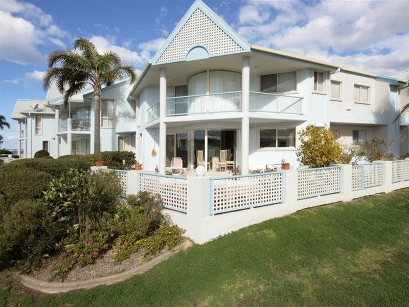 2/25 Beach Road, Batemans Bay NSW 2536