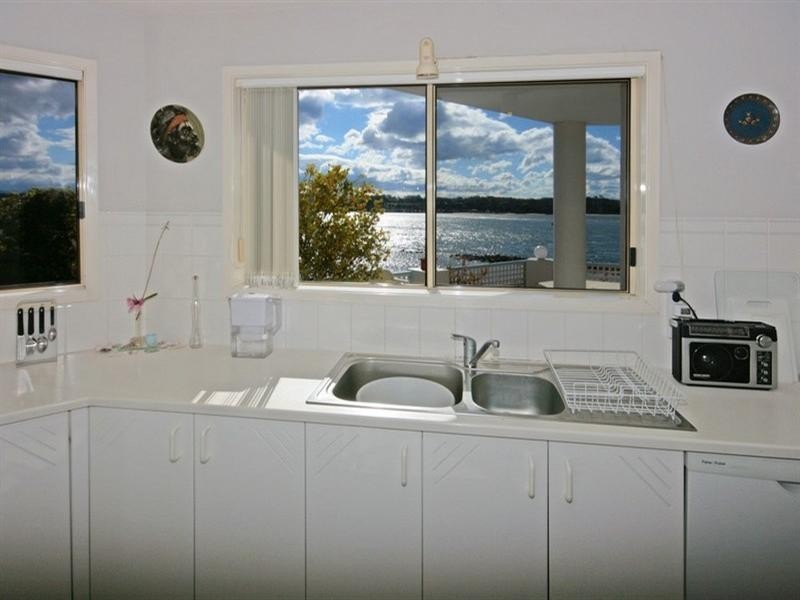 2/25 Beach Road, Batemans Bay NSW 2536