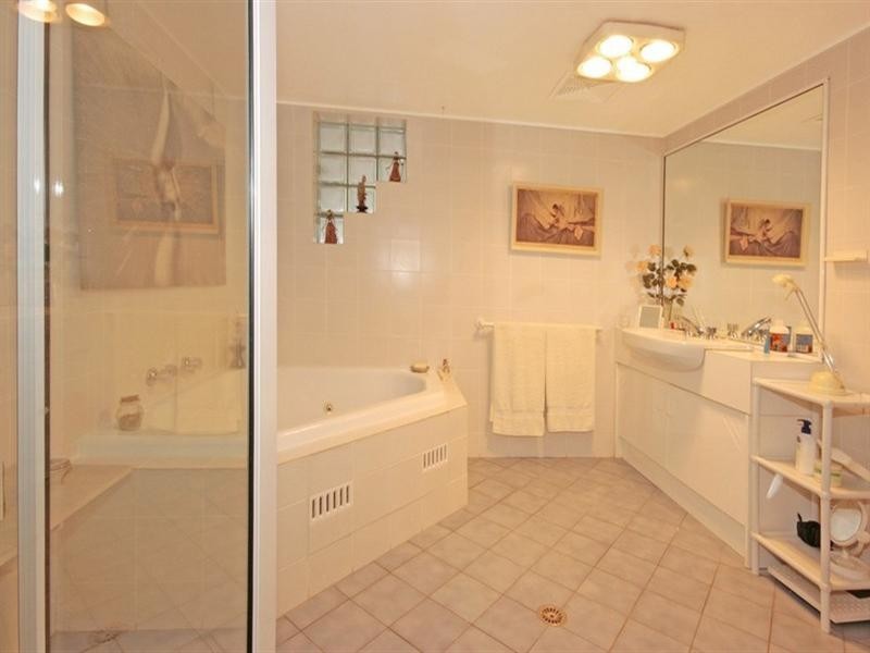 2/25 Beach Road, Batemans Bay NSW 2536