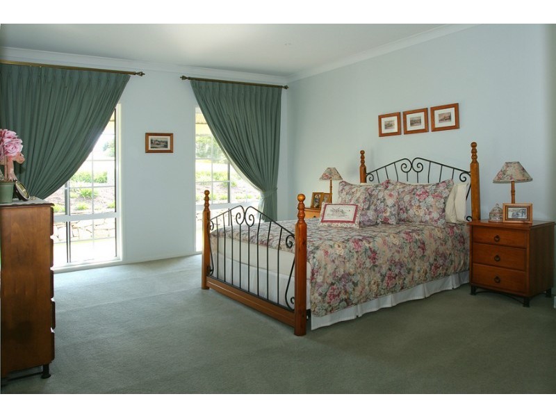 137 Vista Avenue, Batemans Bay NSW 2536