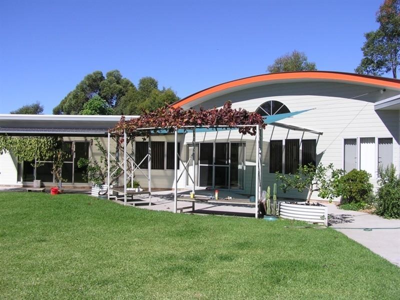 6 Riverlink Drive, Mossy Point NSW 2537