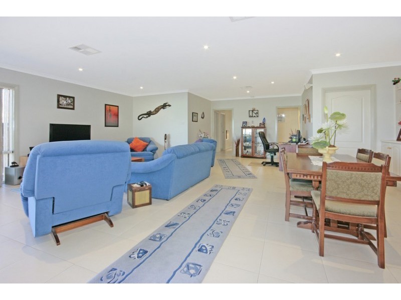 84 Berrima Parade, Surfside NSW 2536