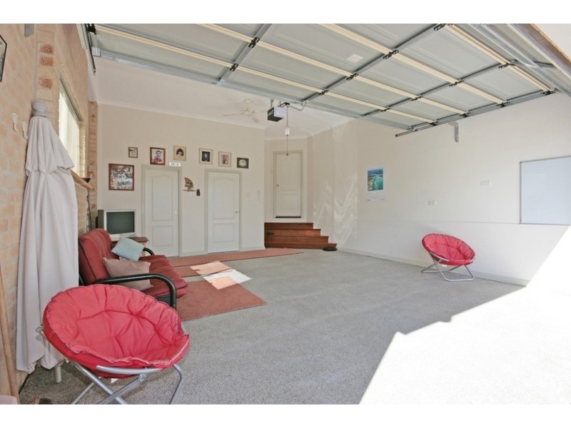 84 Berrima Parade, Surfside NSW 2536