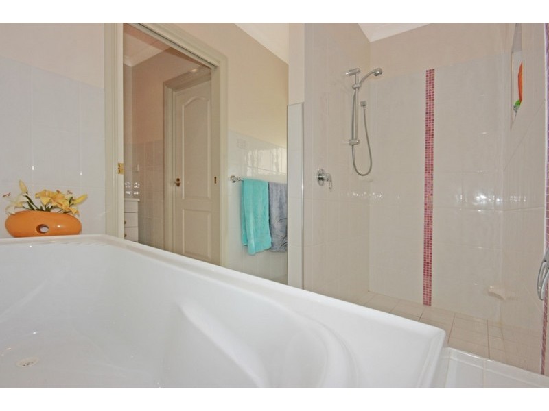 84 Berrima Parade, Surfside NSW 2536