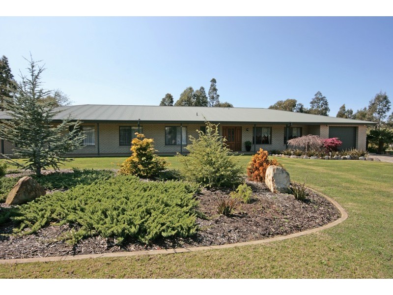 10 Clearwater Terrace, Mossy Point NSW 2537