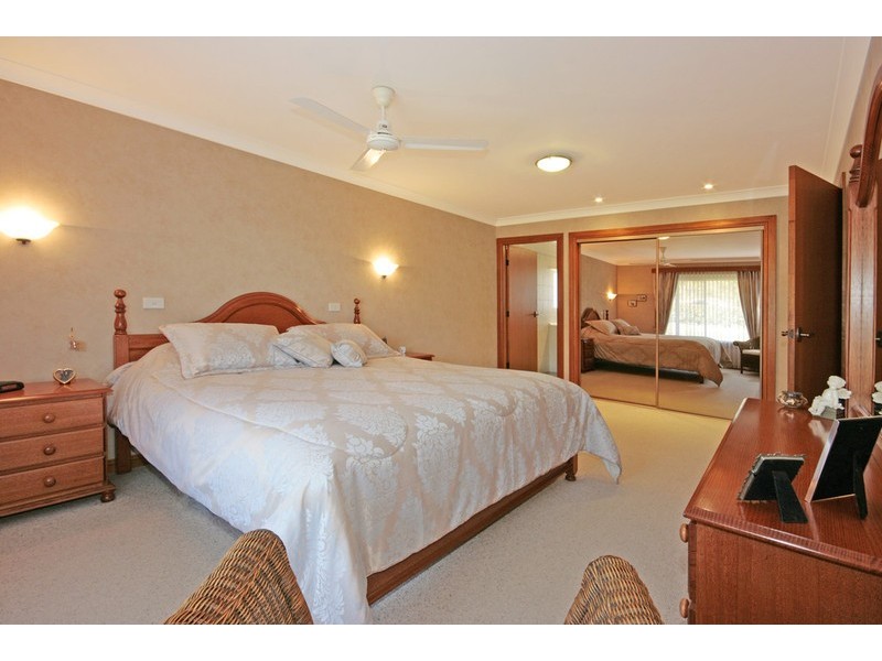 10 Clearwater Terrace, Mossy Point NSW 2537