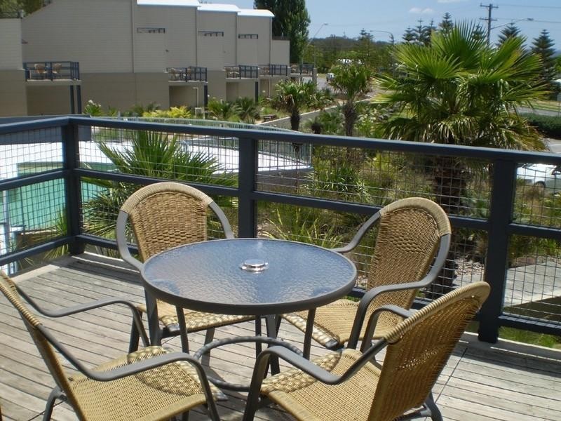 204/202 Beach Road, Batehaven NSW 2536