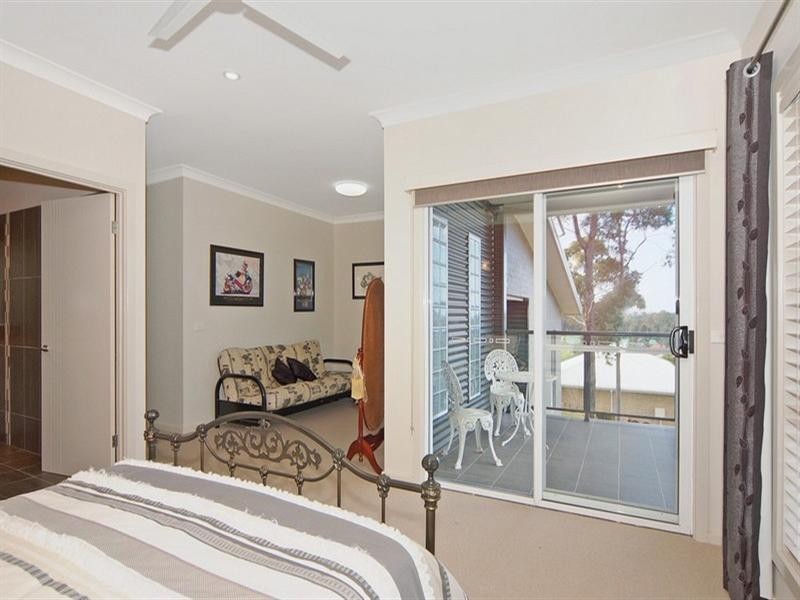 10 Oakwood Way, Catalina NSW 2536