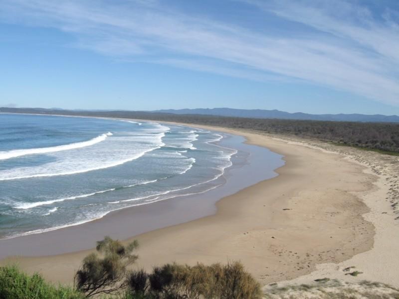 52 Grant Street, Broulee NSW 2537