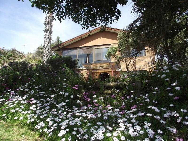 8 Illuka Avenue, Malua Bay NSW 2536