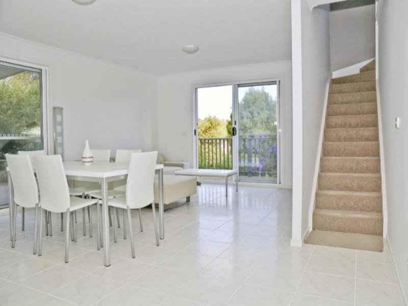 2/44 Parker Avenue, Surf Beach NSW 2536