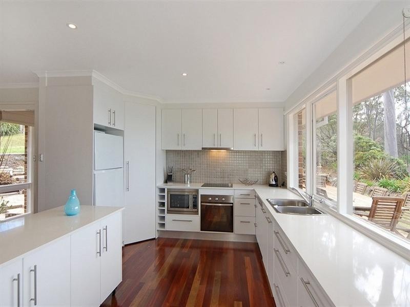 25 Bronte Crescent, Sunshine Bay NSW 2536