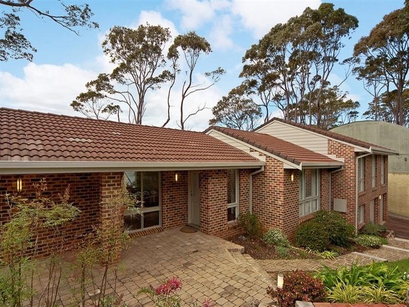 25 Bronte Crescent, Sunshine Bay NSW 2536