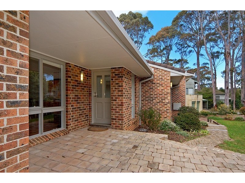 25 Bronte Crescent, Sunshine Bay NSW 2536
