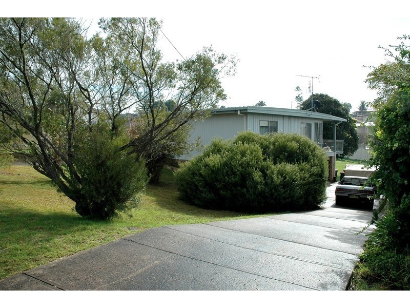 1 Peter Crescent, Batehaven NSW 2536