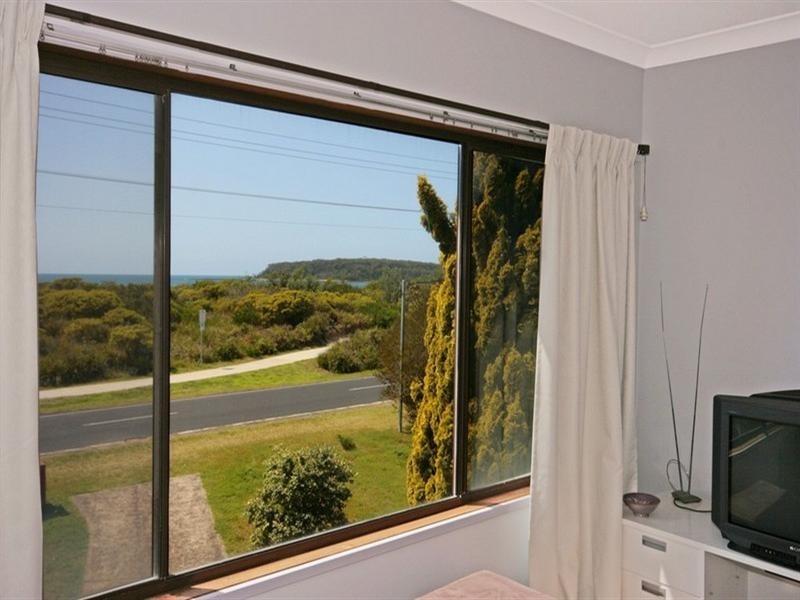 101 Coronation Drive, Broulee NSW 2537