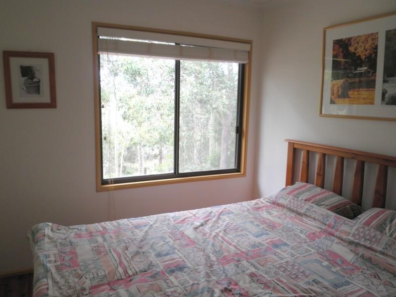 17 Annetts Parade, Mossy Point NSW 2537