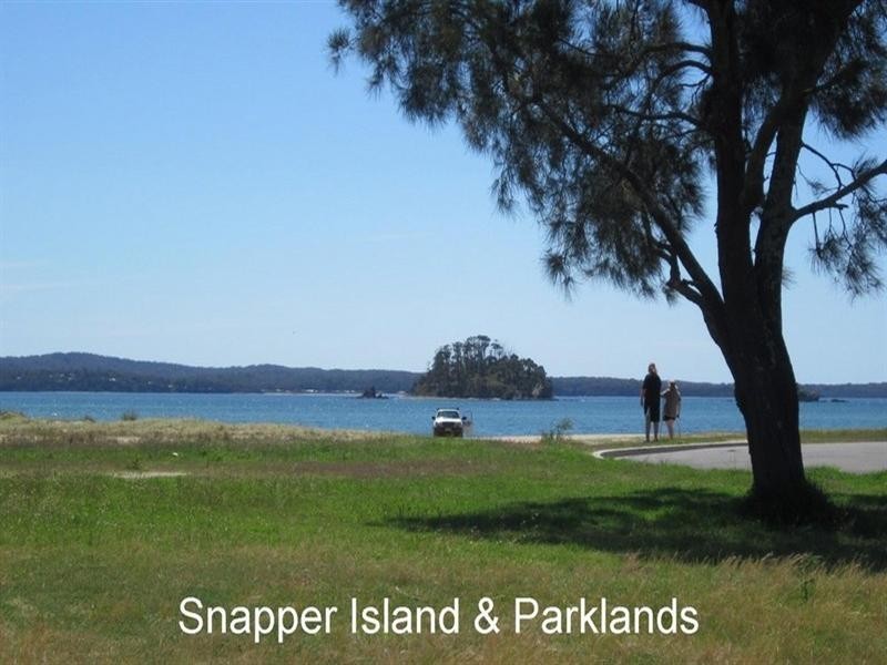 12 Oakwood Way, Catalina NSW 2536