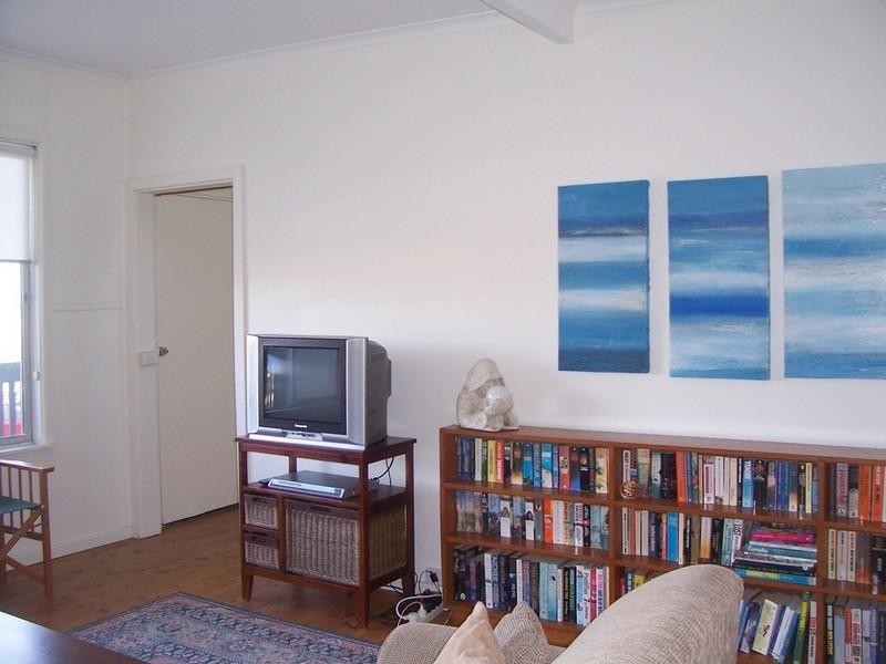 9b Coronation Drive, Broulee NSW 2537