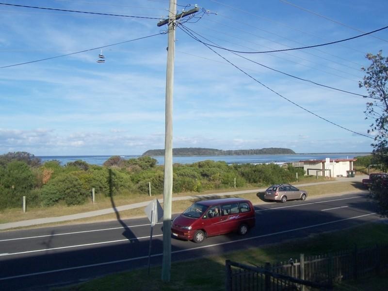 9b Coronation Drive, Broulee NSW 2537