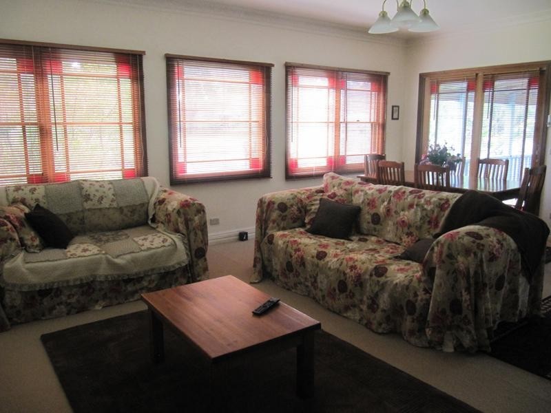 96 Smith Street, Broulee NSW 2537