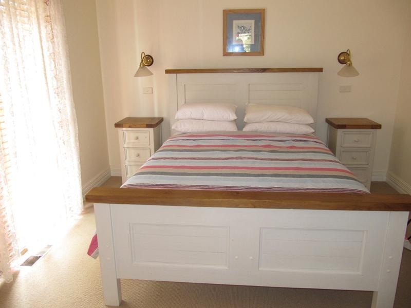 96 Smith Street, Broulee NSW 2537