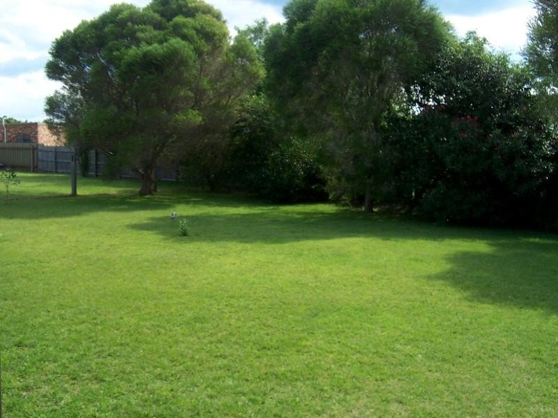 9 Tristania Parade, Maloneys Beach NSW 2536
