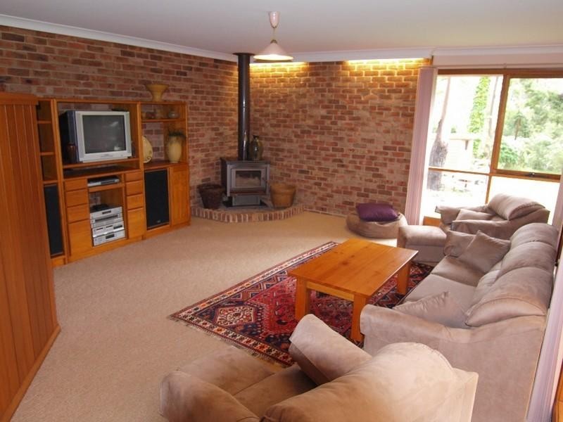 9 Towrang Avenue, Surf Beach NSW 2536